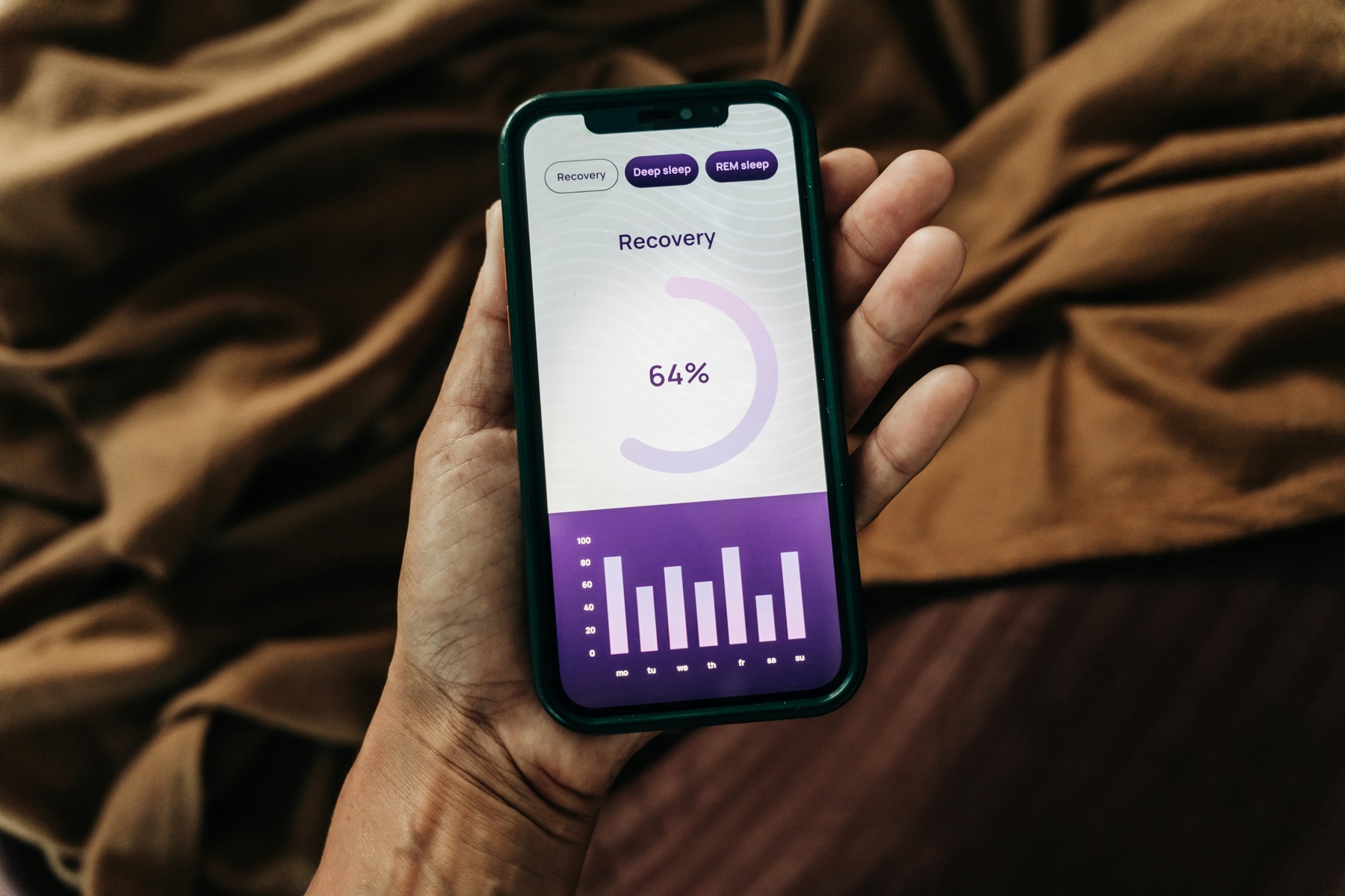 sleep tracker showing recovery deep sleep and REM sleep data